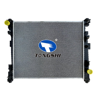 适用于GM DODGE JEEP GRANDCHEROKEE 大切诺基 3.0 V6 14-17 MT 散热器